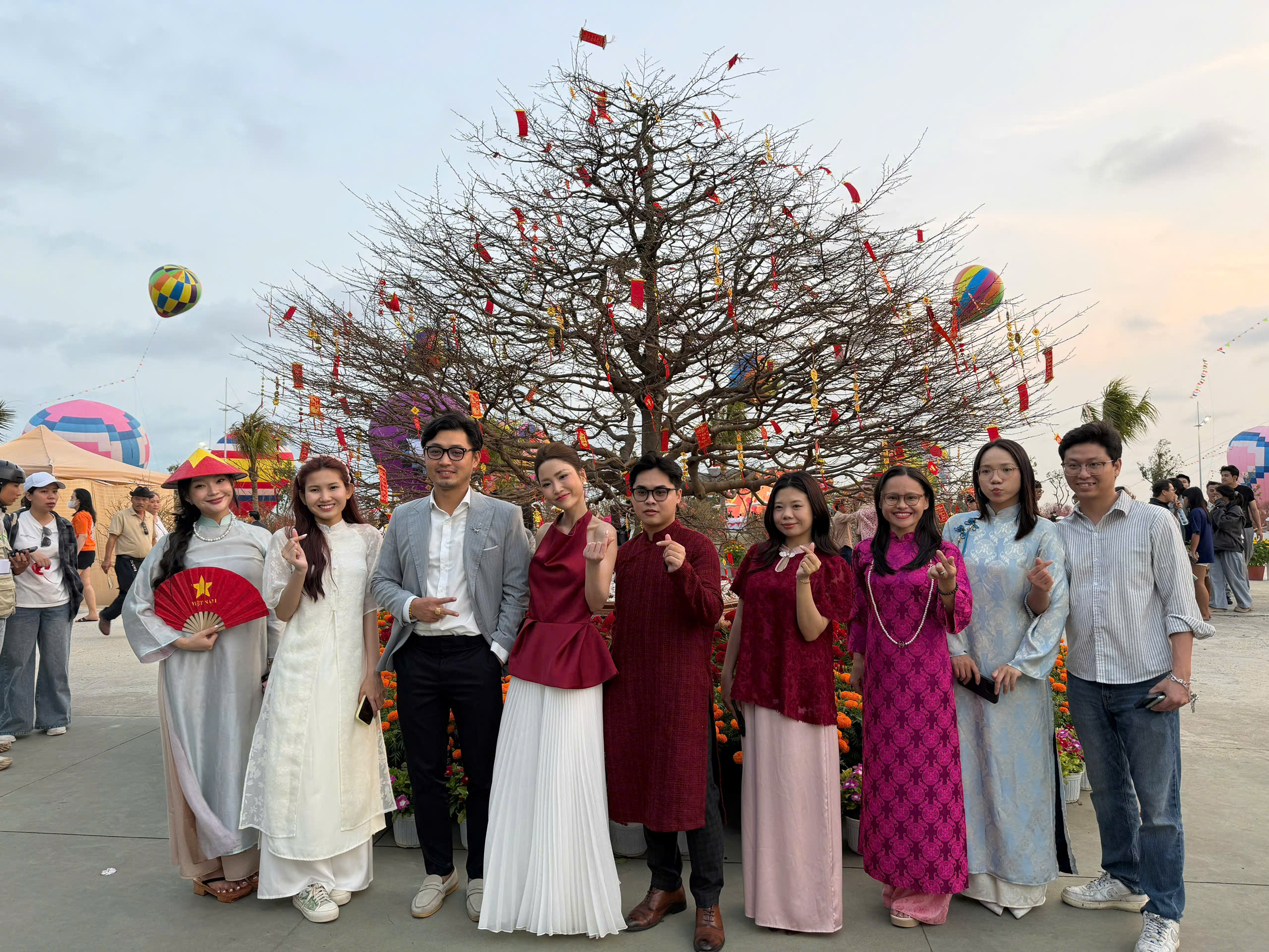 Cả nước rạo rực đón xuân- Ảnh 5.