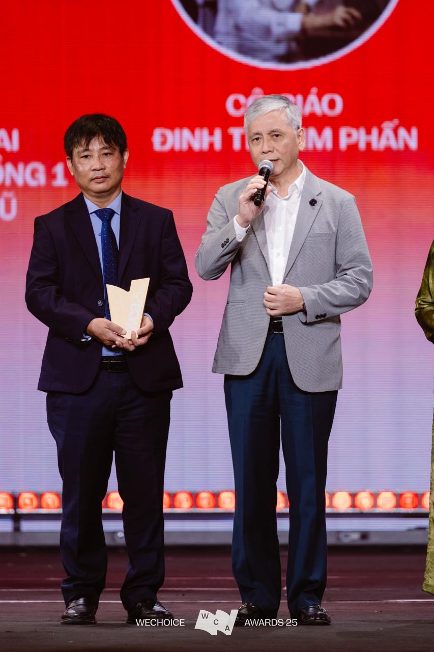 Ekip thông tim bào thai đạt 2 giải thưởng tại WeChoice 2025 và phần chia sẻ đầy xúc động của bác sĩ Trần Ngọc Hải- Ảnh 2.