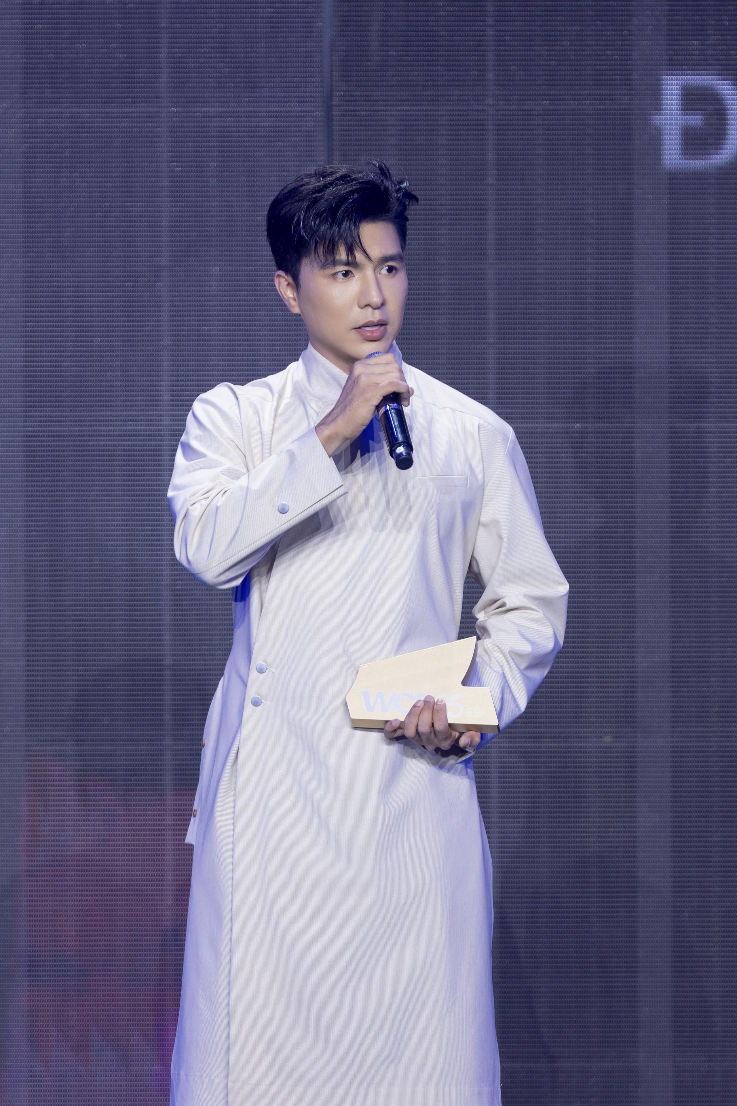 Nguyễn Văn Chung, Phương Mỹ Chi… đón tin vui, 'Mưa đỏ' lại thắng lớn

- Ảnh 11.