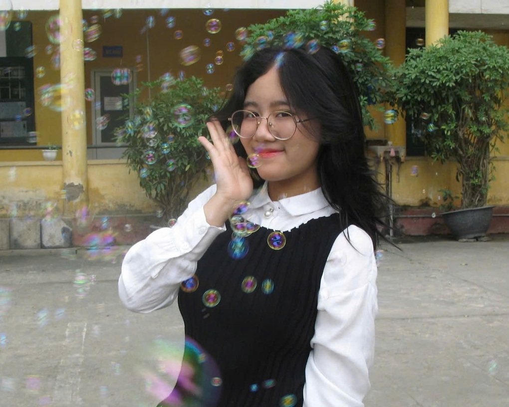 Viết 100 bài luận trong 6 tháng, nữ sinh đạt 9.0 IELTS ngay lần thi đầu - 2