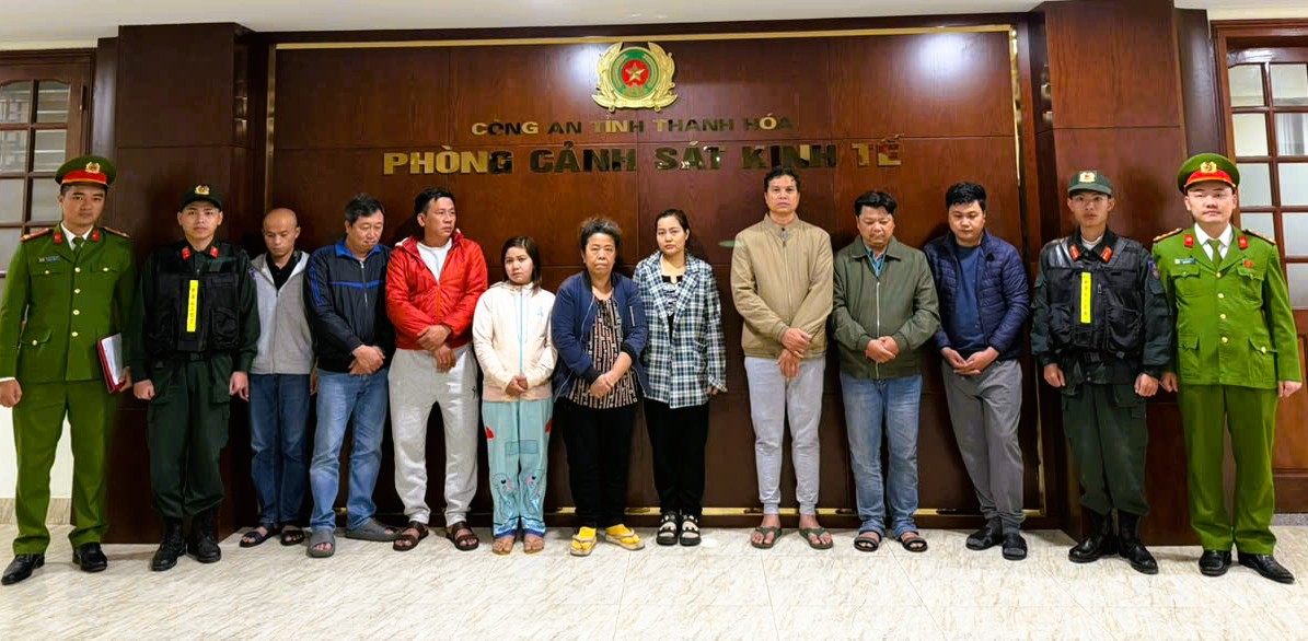 Đánh sập đường dây sản xuất thuốc giả, thực phẩm chức năng quy mô hàng trăm tỉ đồng - Ảnh 2.