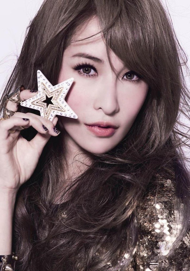 Nữ ca sĩ bị tai nạn đến hủy dung: Vết thương hoại tử 2 tháng, giờ gây sốc với 