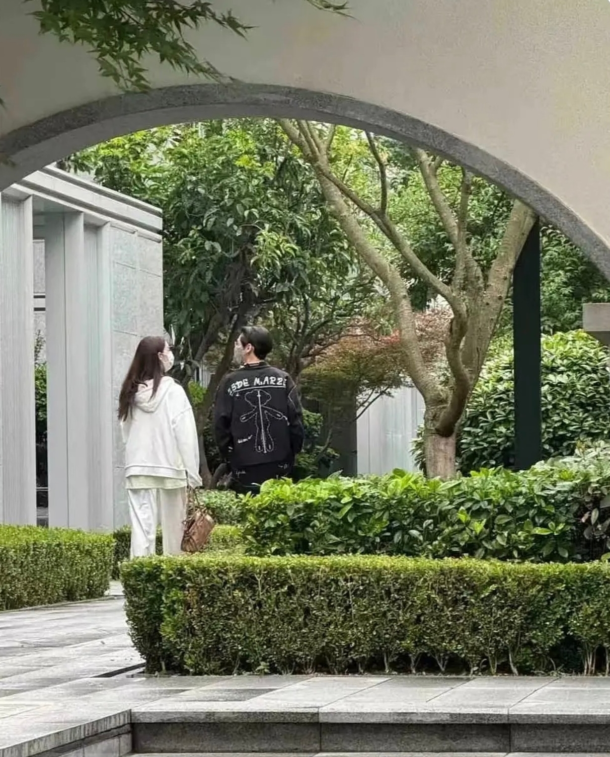 Ngọc nữ showbiz hẹn hò về nhà với sao nam gầy thảm họa dù đã có bạn trai, thêm nguồn tin lên tiếng- Ảnh 3.