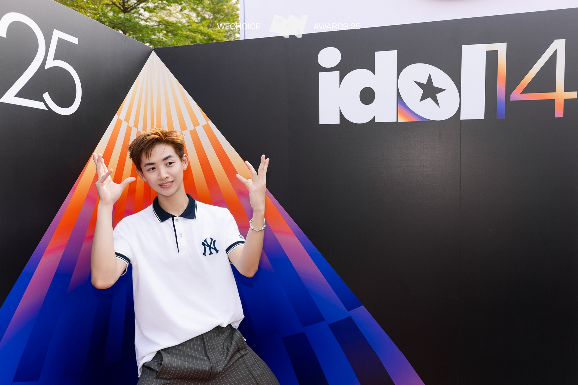 Trọn bộ visual của trai đẹp CONGB tại WeChoice Awards 2025: Chỉ 1 từ quá 