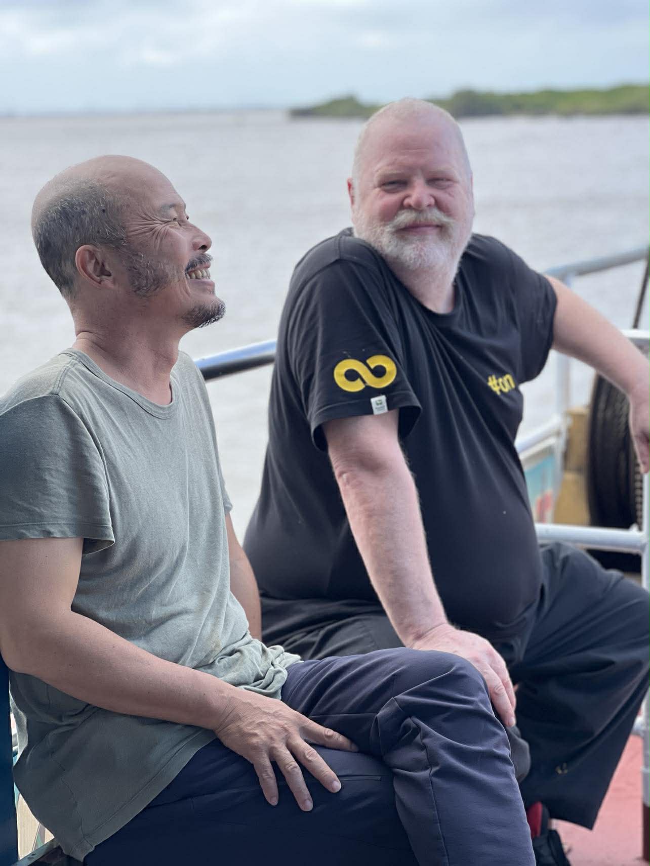 'Hai người bạn' của Đinh Công Đạt và Rodney Dickson

- Ảnh 2.