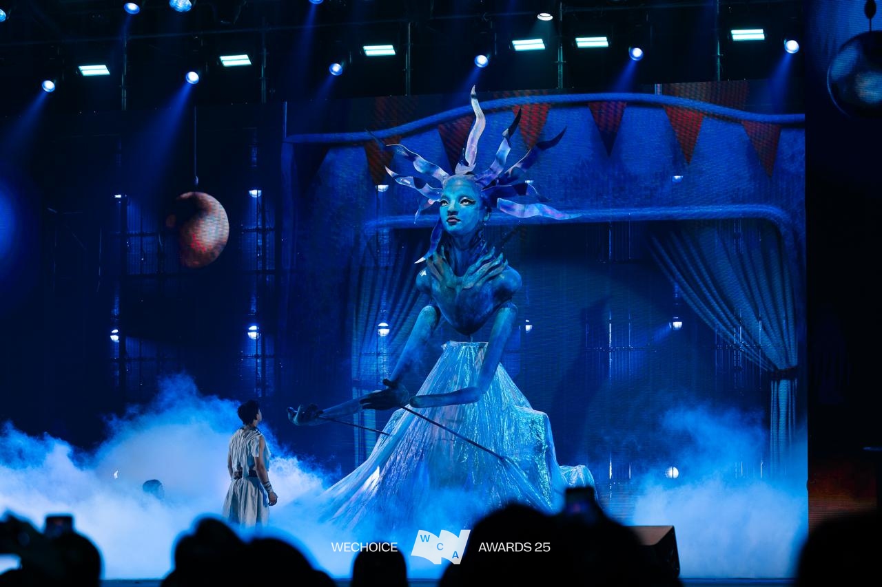 Trọn vẹn trường đoạn xúc động nhất tại Gala WeChoice 2025: Lần đầu tiên, câu chuyện của 21 đề cử Truyền cảm hứng được kể theo cách này!- Ảnh 14.