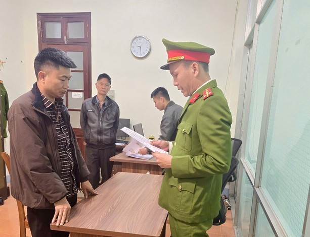 Công an Lạng Sơn triệt phá đường dây buôn lậu bạc lớn nhất từ trước đến nay- Ảnh 3.