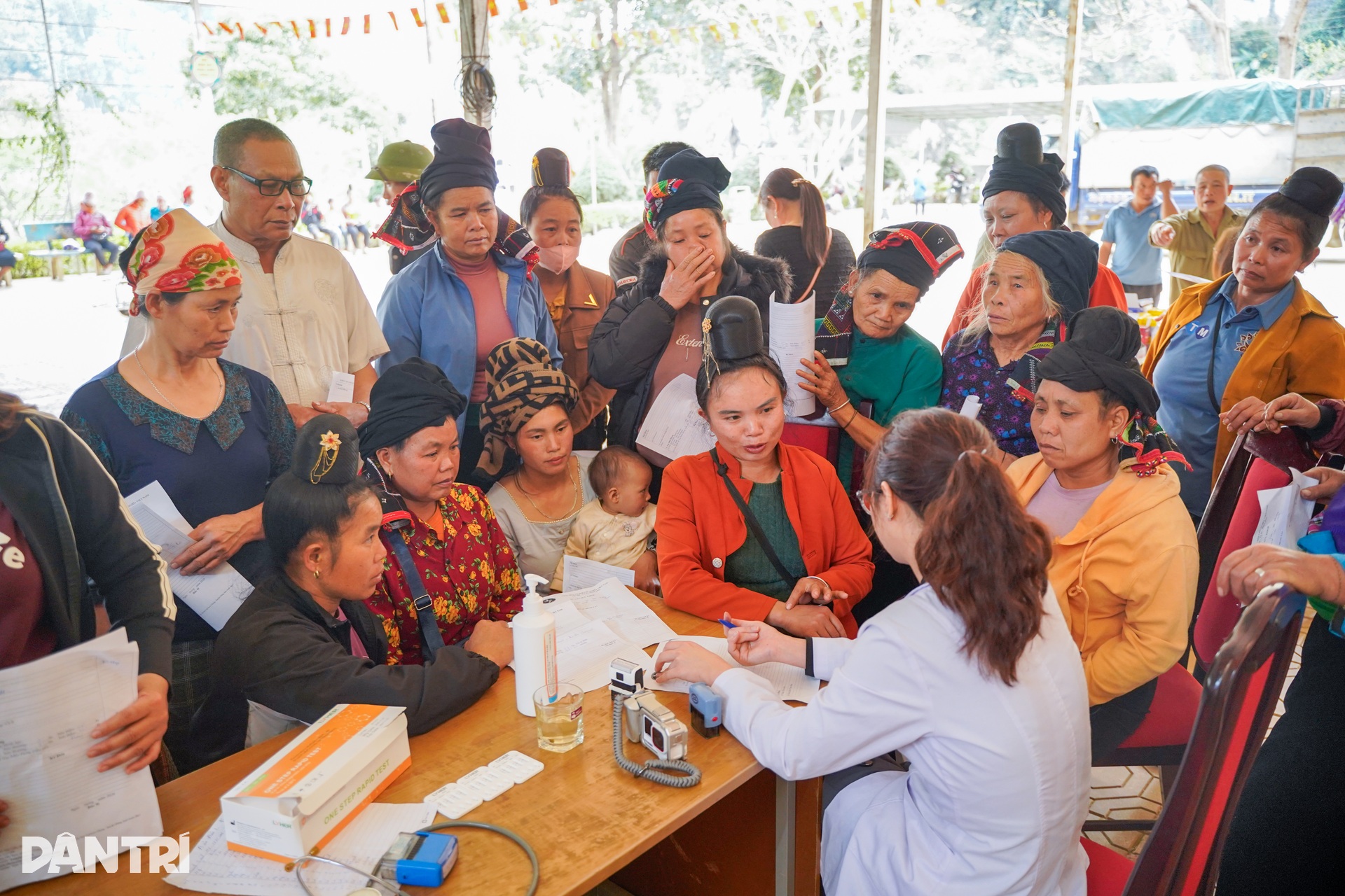 Hàng trăm người dân vùng biên giới Sơn La mắc gan nhiễm mỡ, xơ gan - 3