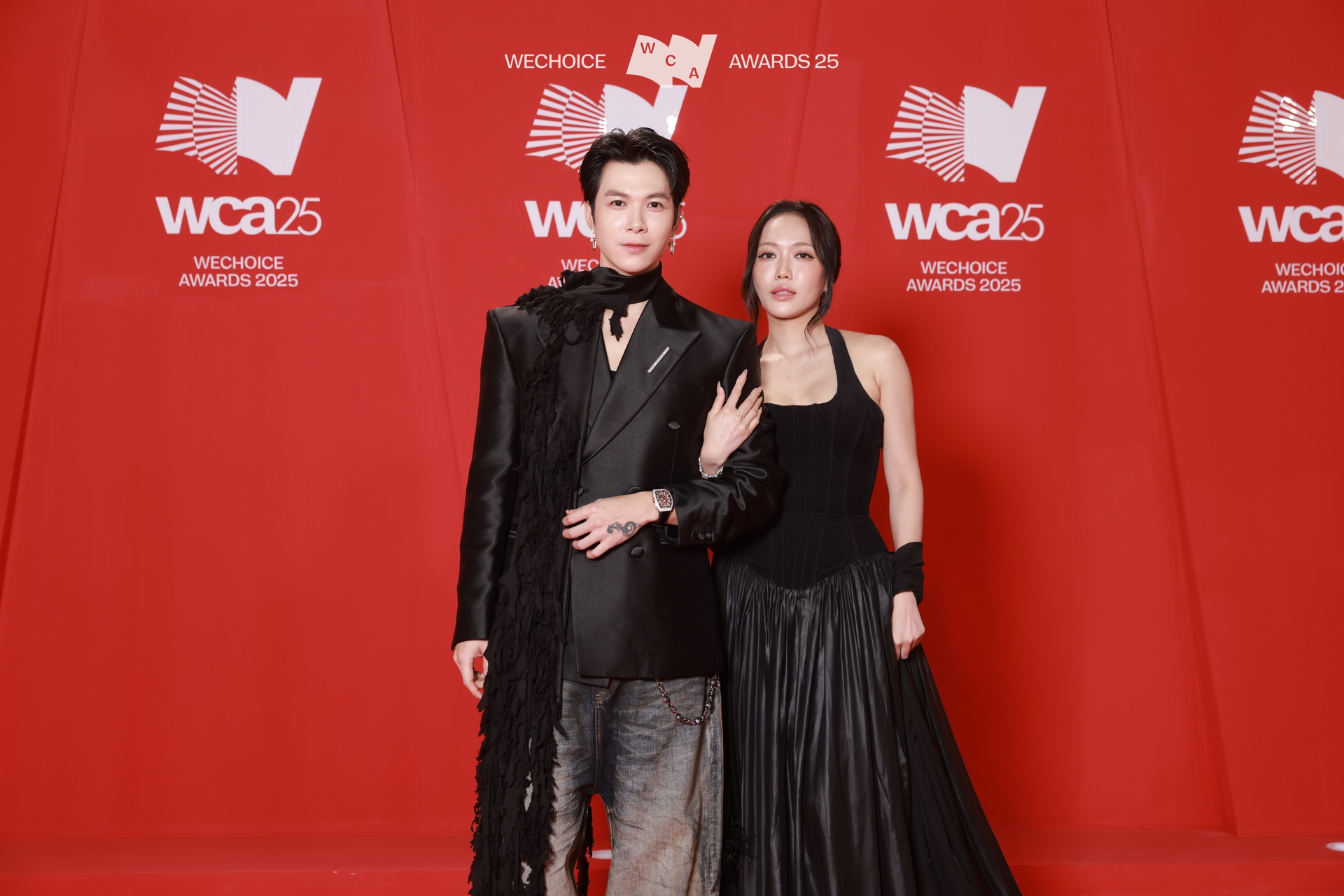Anh Tú và Diệu Nhi không rời nửa bước tại thảm đỏ WeChoice Awadrs, gấp đôi visual hoá ra là thế này!- Ảnh 5.