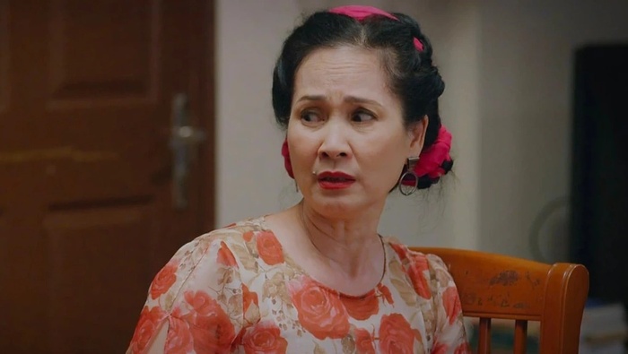 Cuộc sống của mẹ chồng ghê gớm nhất màn ảnh Lan Hương và 2 cô con dâu