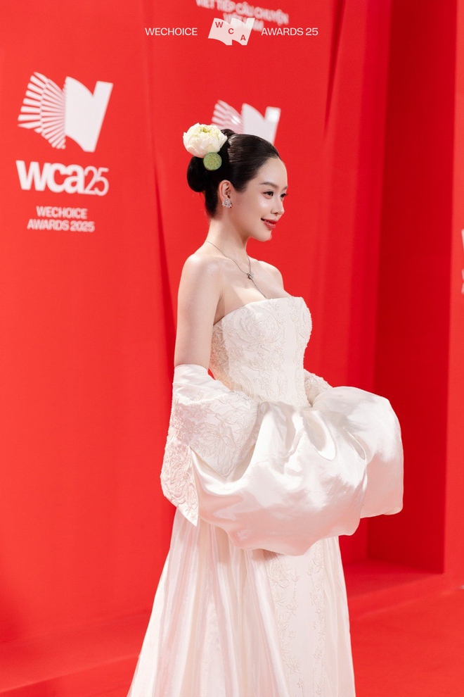 Khung hình đọ sắc đỉnh nhất WeChoice Awards 2025: Thanh Thuỷ và Thuý Ngân bất phân thắng bại- Ảnh 7.