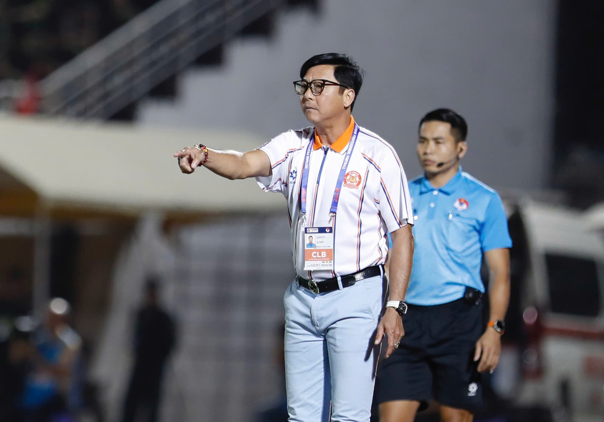 HLV Lê Huỳnh Đức nói lời cay đắng sau thất bại khó tin, HLV Thanh Hóa mừng phát khóc- Ảnh 2.