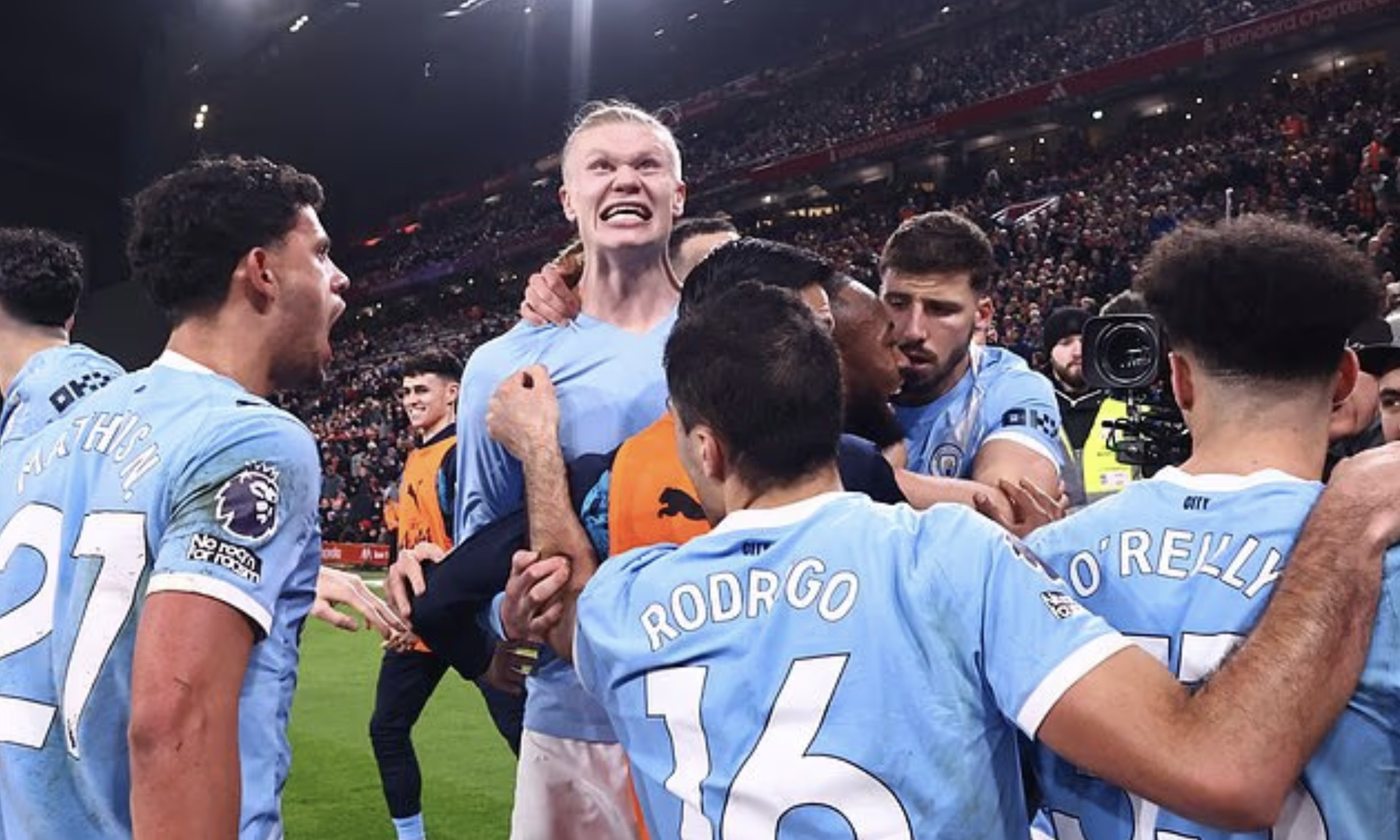 Man City ngược dòng bùng nổ, hạ gục Liverpool trận đại chiến tại Anfield - Ảnh 7.