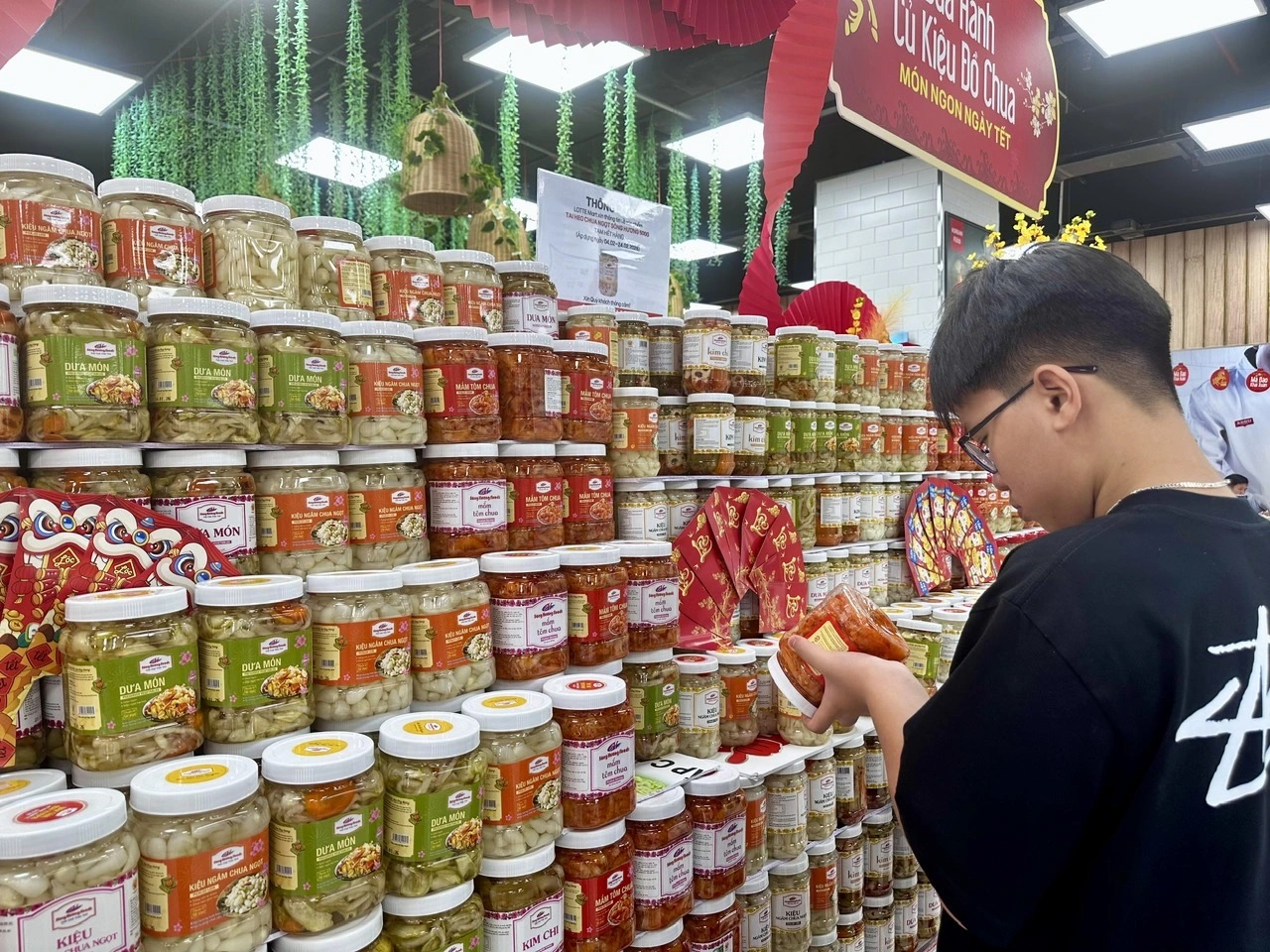 Nỗ lực bình ổn giá hàng tết- Ảnh 2.