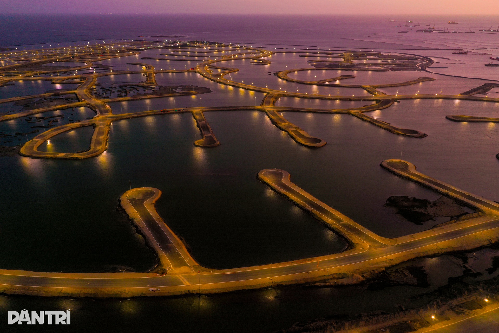 Cần Giờ rực sáng đêm ngày trên đại công trường lấn biển - 2