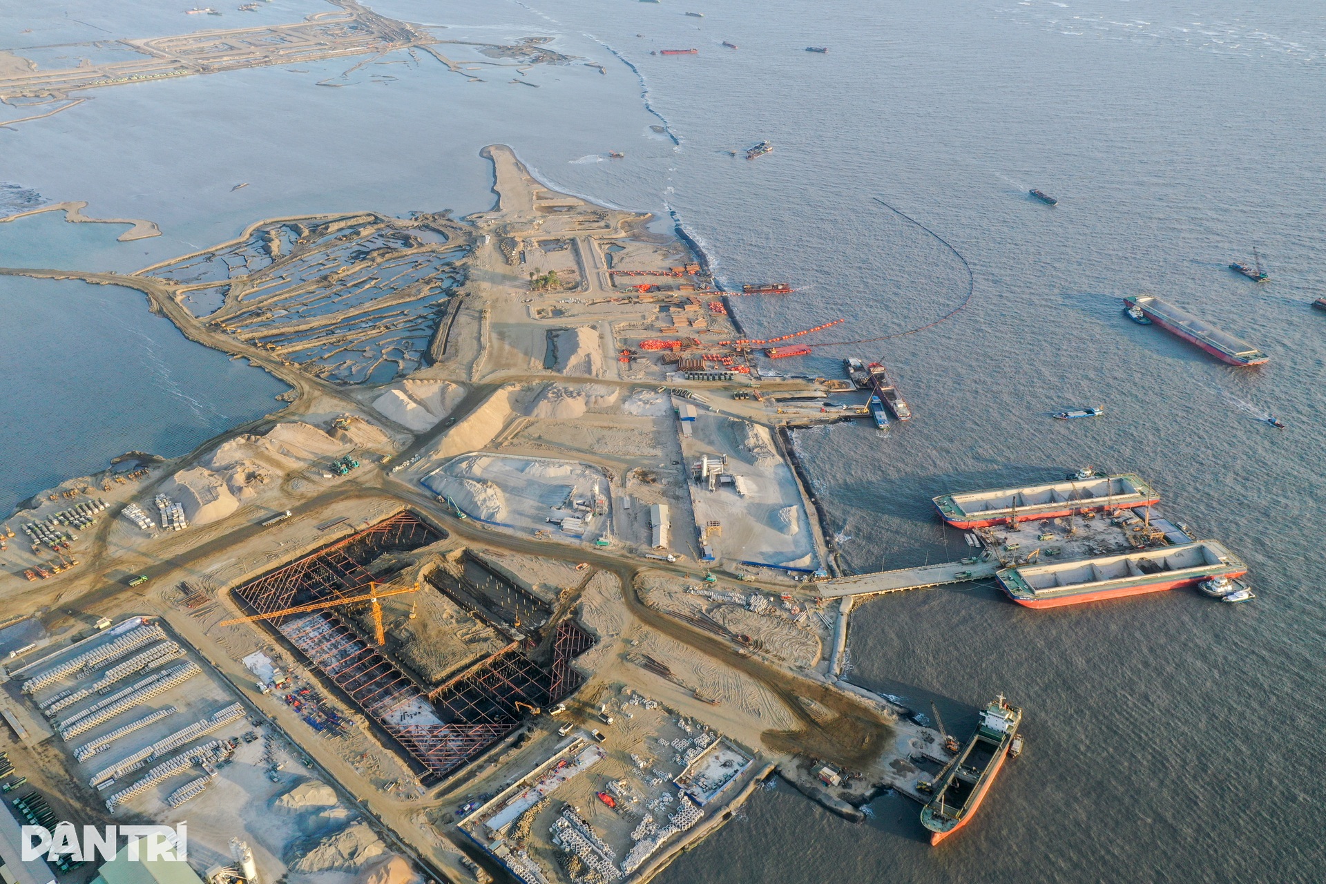 Cần Giờ rực sáng đêm ngày trên đại công trường lấn biển - 5