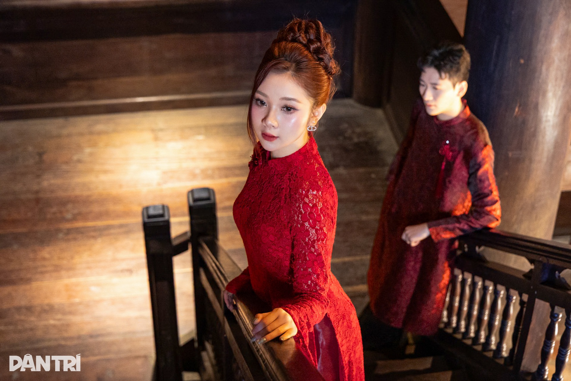 Ngắm cặp diễn viên trẻ đẹp diện áo dài đỏ rực đón lễ tình nhân - 4