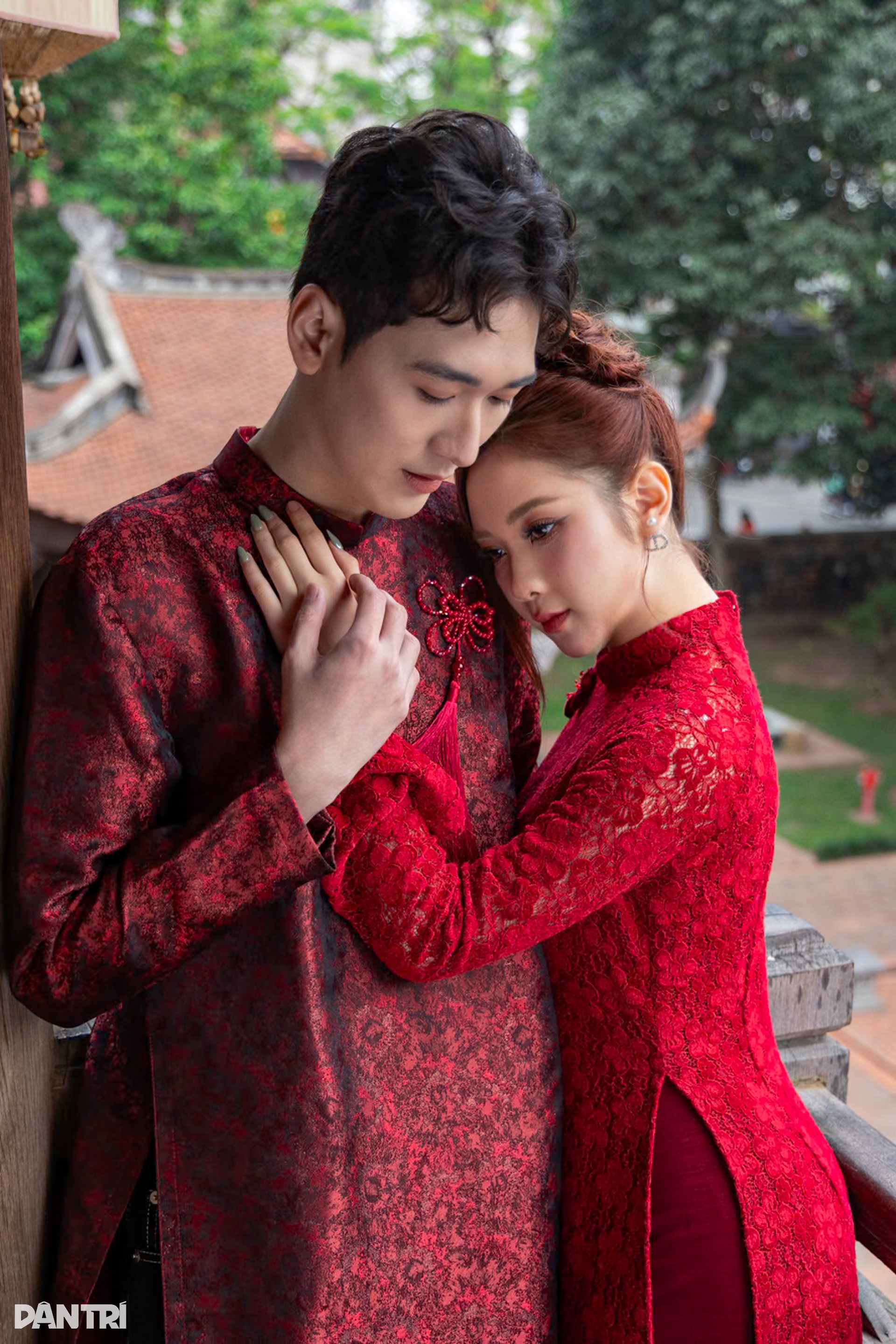 Ngắm cặp diễn viên trẻ đẹp diện áo dài đỏ rực đón lễ tình nhân - 7