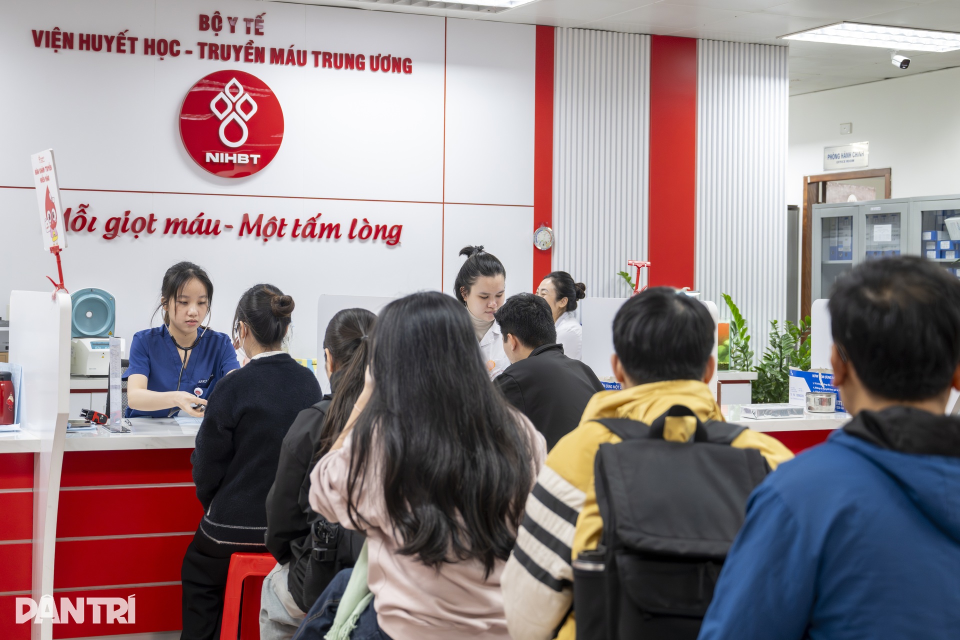 Hà Nội: Dậy từ tinh mơ, đi 40km góp sức cho lời kêu gọi 10.000 đơn vị máu - 3