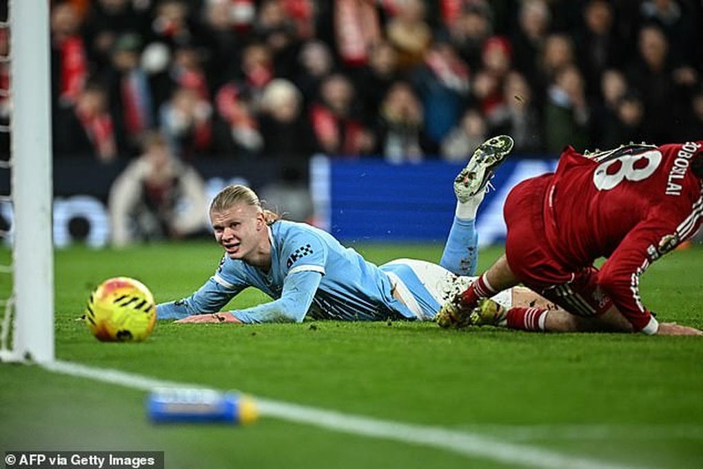 Tranh cãi gay gắt về bàn thắng bị từ chối của Man City - 3