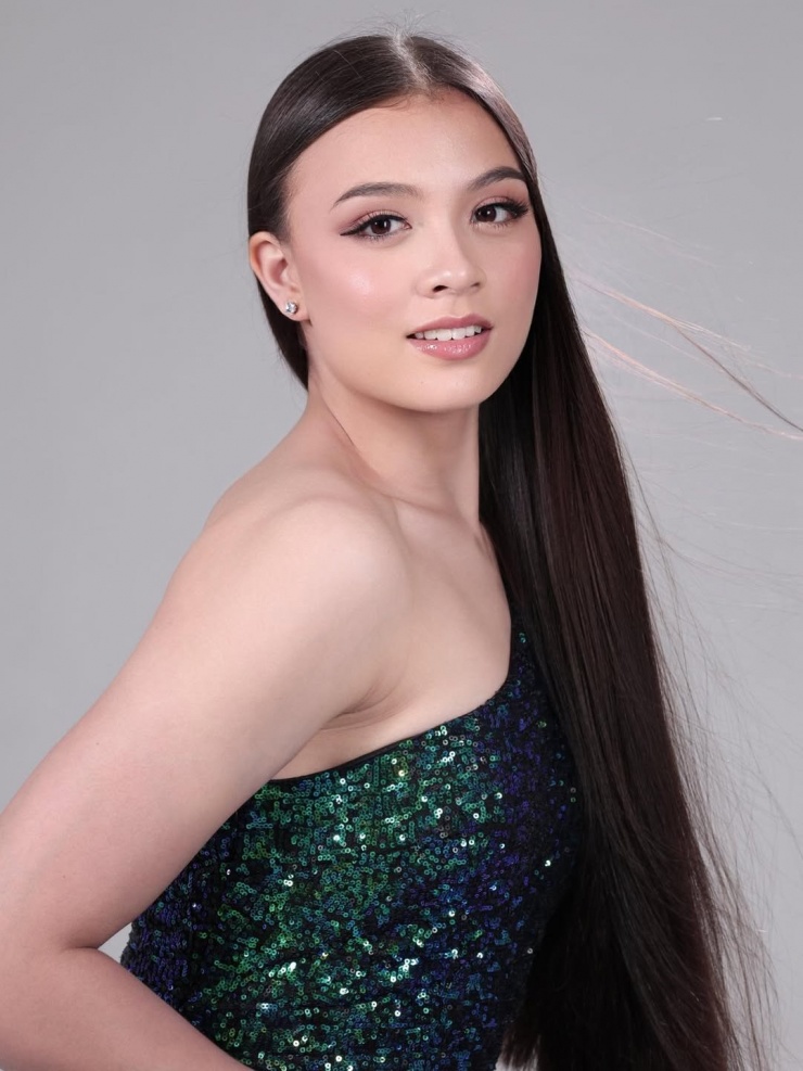 Do học tập theo hình thức tại nhà, Asia từng đối mặt với thách thức lớn trong việc kết nối xã hội. Tuy nhiên, chính khiêu vũ và các hoạt động cộng đồng giúp cô mở rộng thế giới quan, gặp gỡ nhiều người và nuôi dưỡng tinh thần sẻ chia.