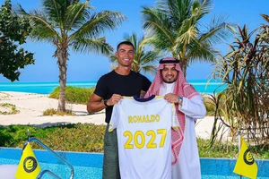 Ronaldo tự làm tổn hại di sản của mình bằng quyết định sai lầm