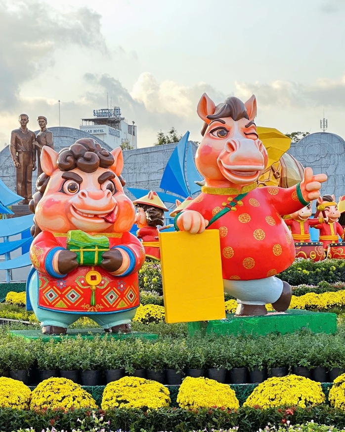 Linh vật ngựa cầm iPhone “gây bão” ở Quy Nhơn: Tác giả lý giải điều bất ngờ- Ảnh 16.