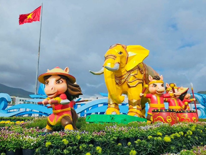 Linh vật ngựa cầm iPhone “gây bão” ở Quy Nhơn: Tác giả lý giải điều bất ngờ- Ảnh 23.