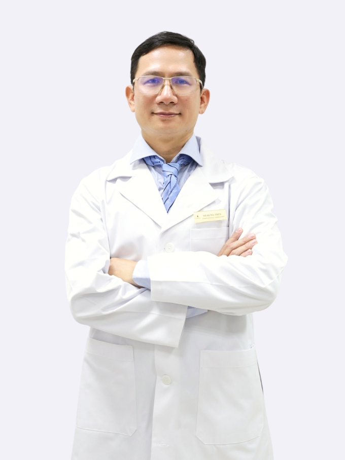 Bác sĩ Tô Hưng Thụy đã có gần 30 năm kinh nghiệm trong lĩnh vực nội tim mạch và tim mạch can thiệp. Ảnh: Vinmec