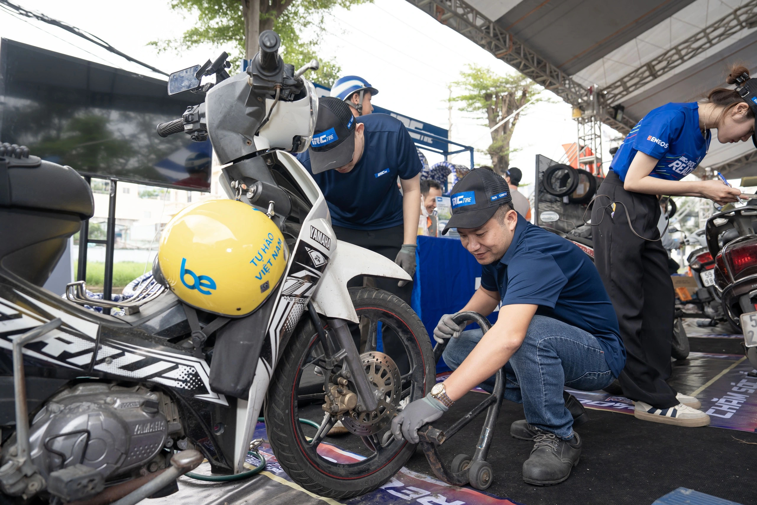 Xe máy đi đường dài cần kiểm tra kỹ bộ phận nào? - Ảnh 2.