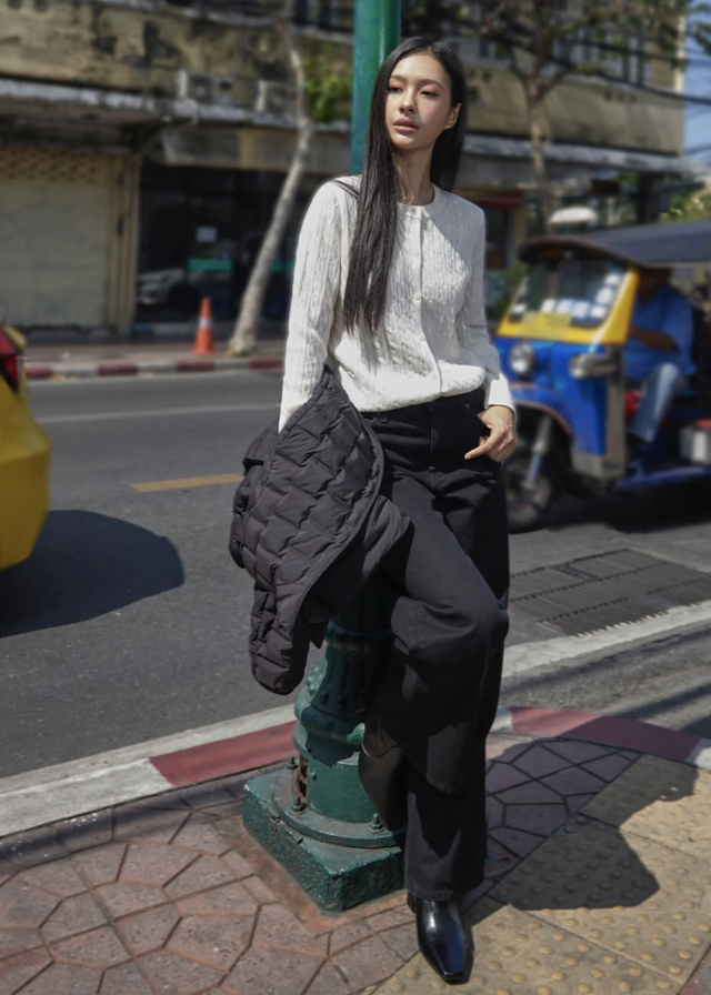 Áo cardigan mềm mại, món đồ 'chân ái' cho tiết trời xuân se lạnh- Ảnh 10.