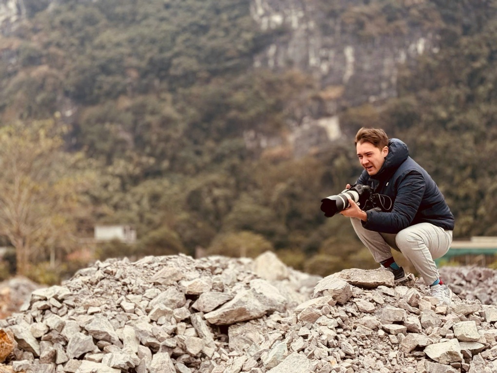 Đạo diễn Pháp tìm nguồn cội quá khứ, gặp được tình yêu trên đất Việt - 2