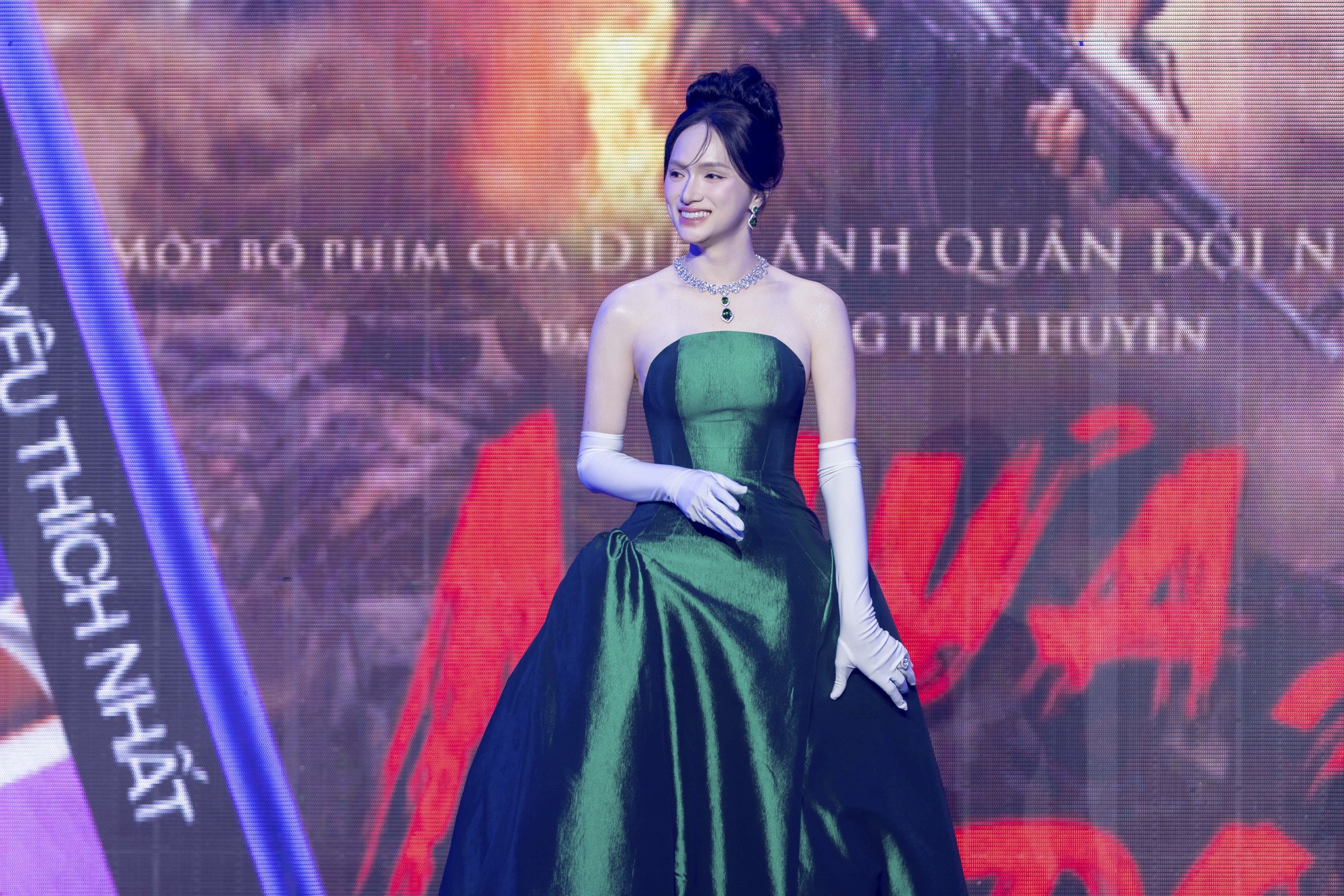 10 điểm cho Lan Khuê - Hương Giang!- Ảnh 9.