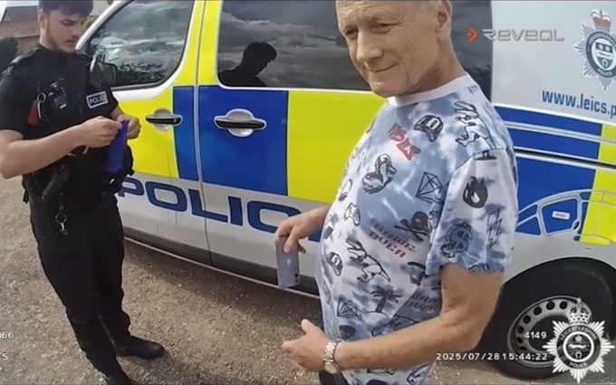 Jon Ruben bị bắt khi đi bộ đến một quán bar. Ảnh: Leicestershire Police