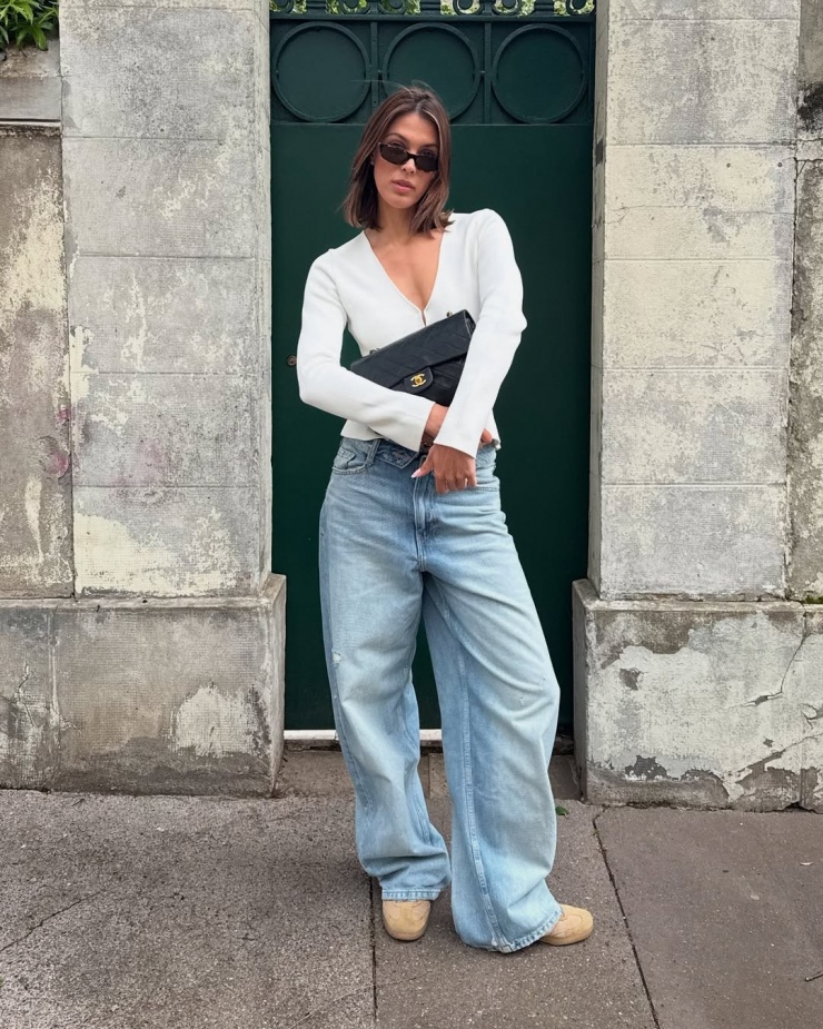 Iris Mittenaere có lượng fan đông đảo - hơn 3,4 triệu người theo dõi trên Instagram.