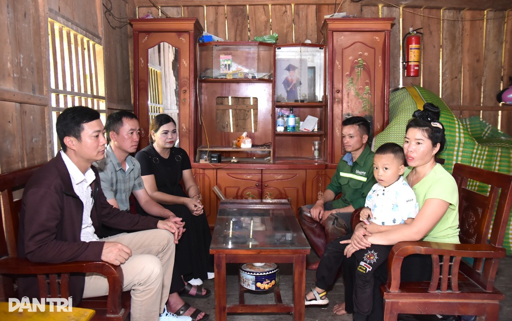 Mắc bệnh hiểm nghèo, bé trai vùng cao nguy cơ dang dở việc học - 5