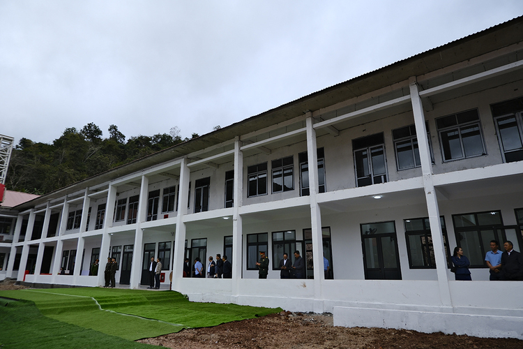 1770690736 233 Truong hoc vung bien hoi sinh sau lu quet