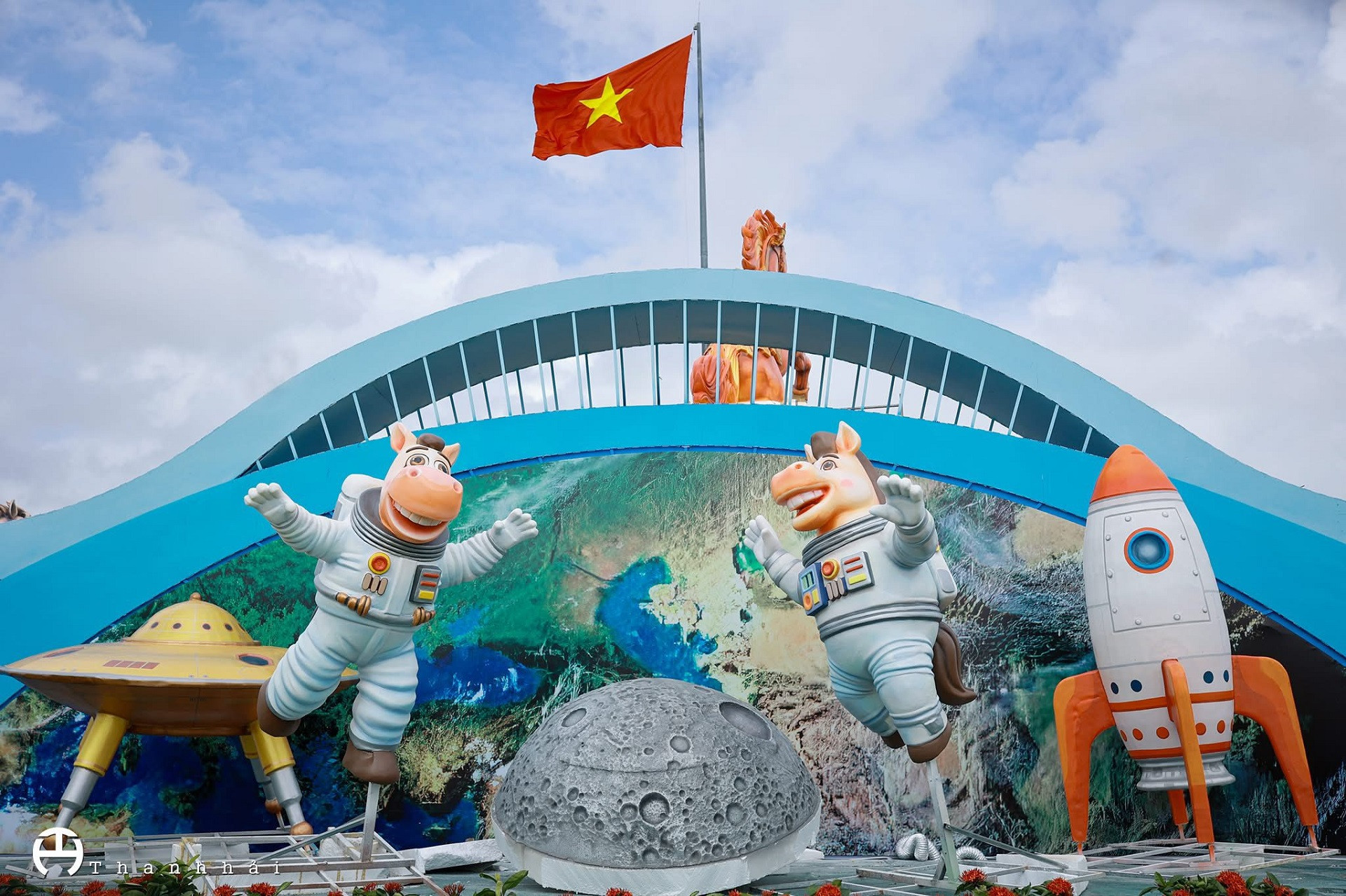 Linh vật ngựa Tết Bính Ngọ 2026 gây sốt với phong cách độc đáo và sáng tạo - Ảnh 12.