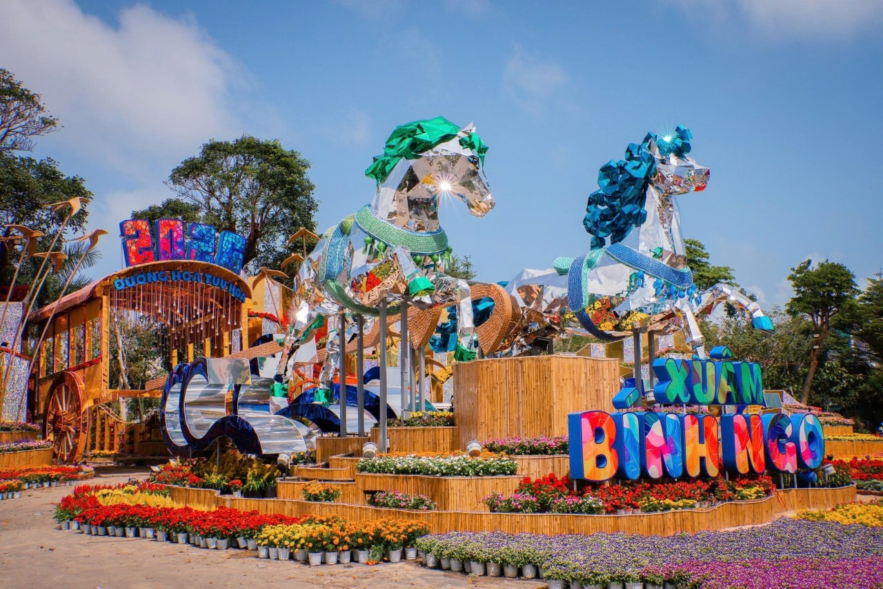 Linh vật ngựa Tết Bính Ngọ 2026 gây sốt với phong cách độc đáo và sáng tạo - Ảnh 15.