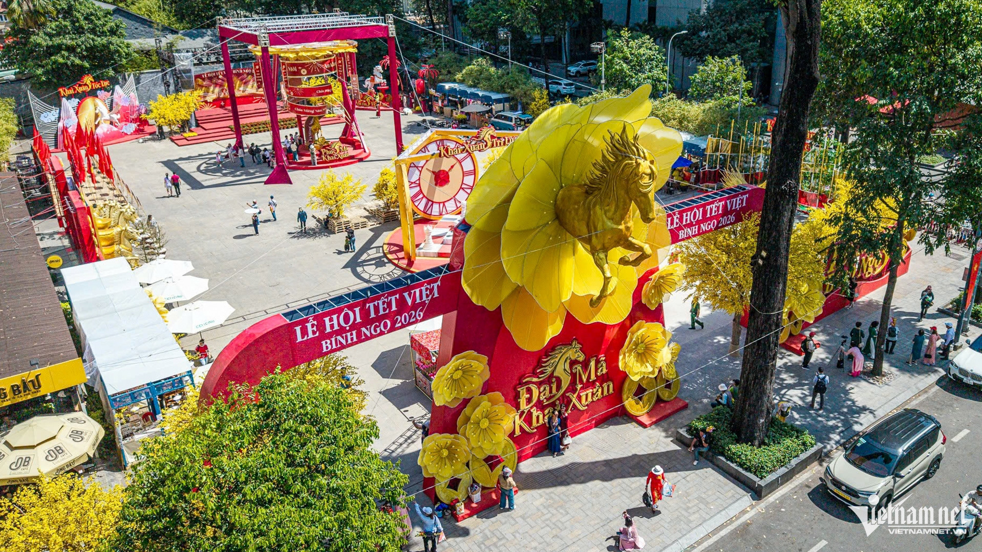 Linh vật ngựa Tết Bính Ngọ 2026 gây sốt với phong cách độc đáo và sáng tạo - Ảnh 18.