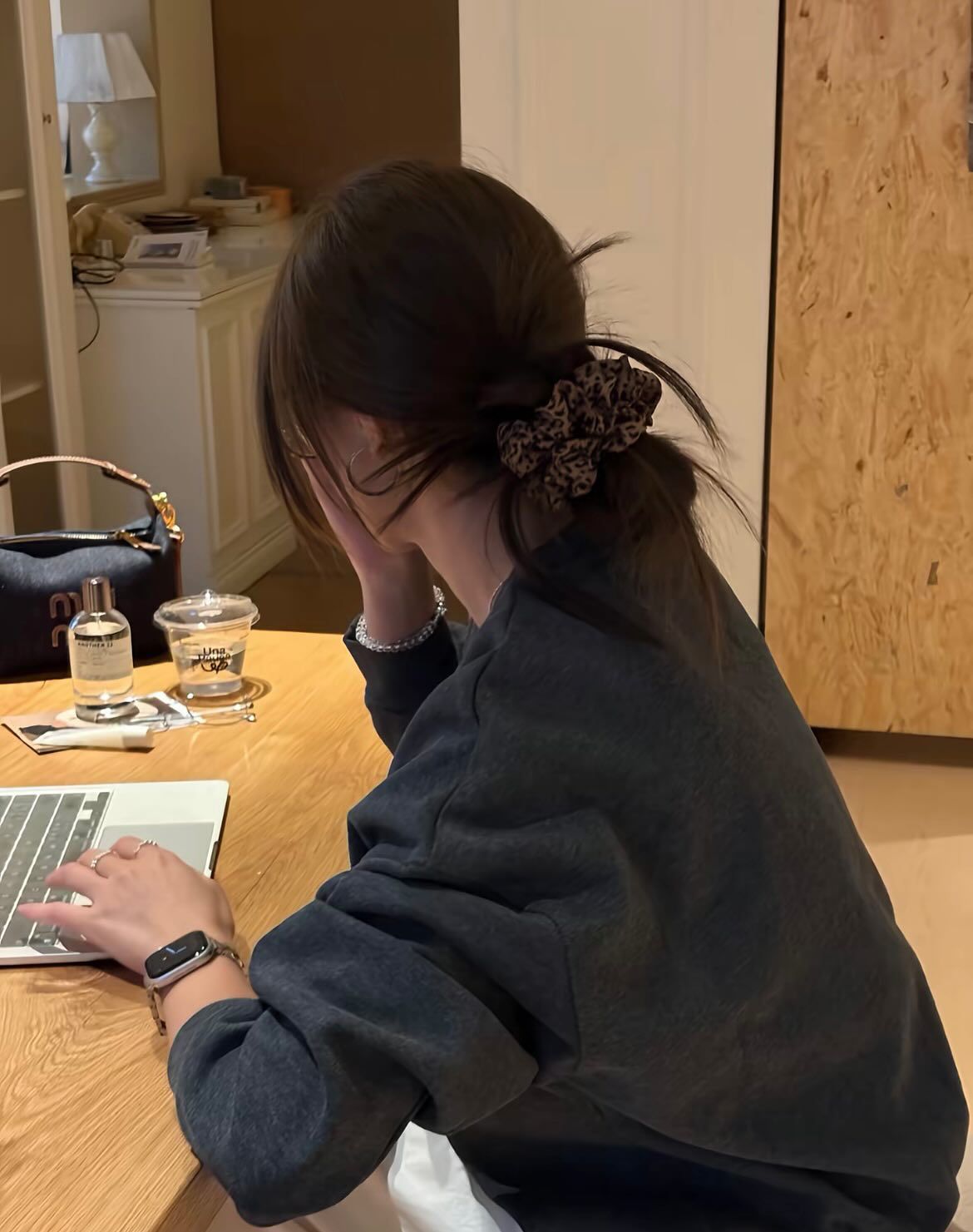 Kế hoạch tiêu Tết đang “âm 4 triệu”, không biết giảm vào đâu!- Ảnh 2.