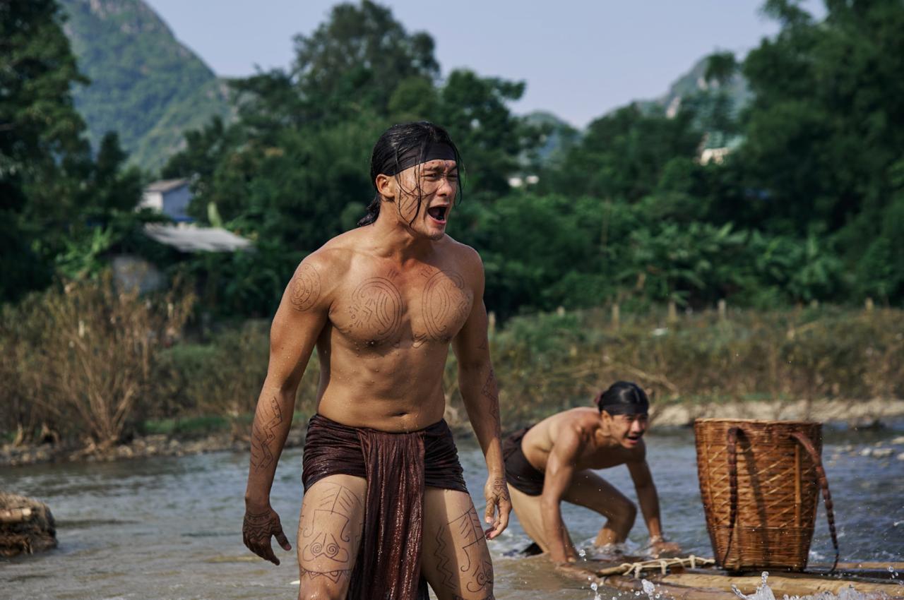 Lâu rồi mới có phim cổ trang Việt nhiều trai xinh gái đẹp đến vậy, nhìn nam chính mà không thở nổi- Ảnh 3.