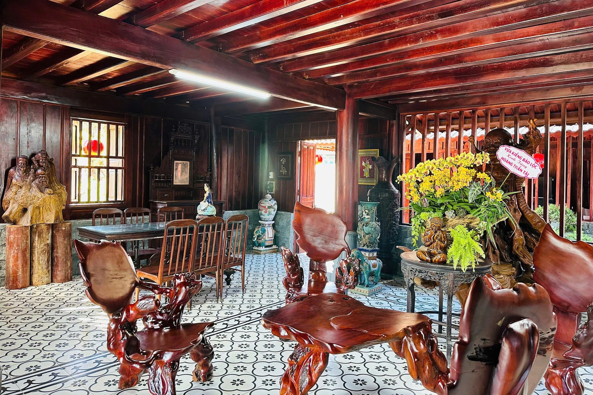 Biệt phủ 10.000m2 của nghệ sĩ Hoàng Mập, vợ con phản đối vì xây rồi ai ở? - 6