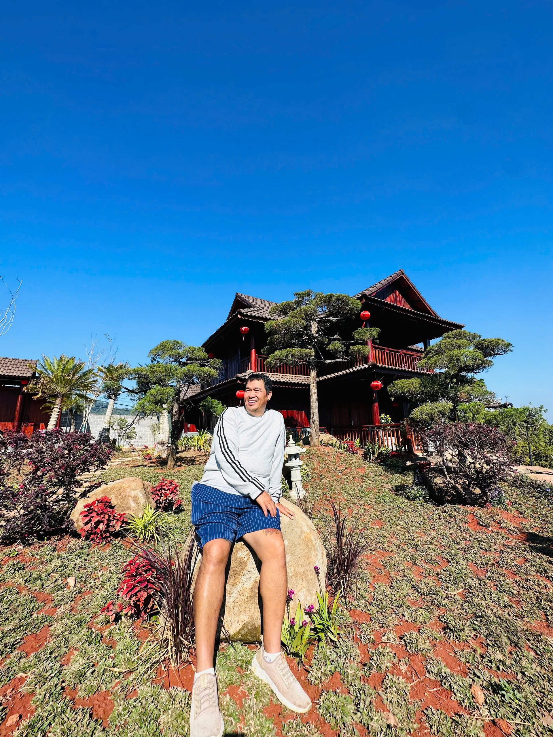 Biệt phủ 10.000m2 của nghệ sĩ Hoàng Mập, vợ con phản đối vì xây rồi ai ở? - 9