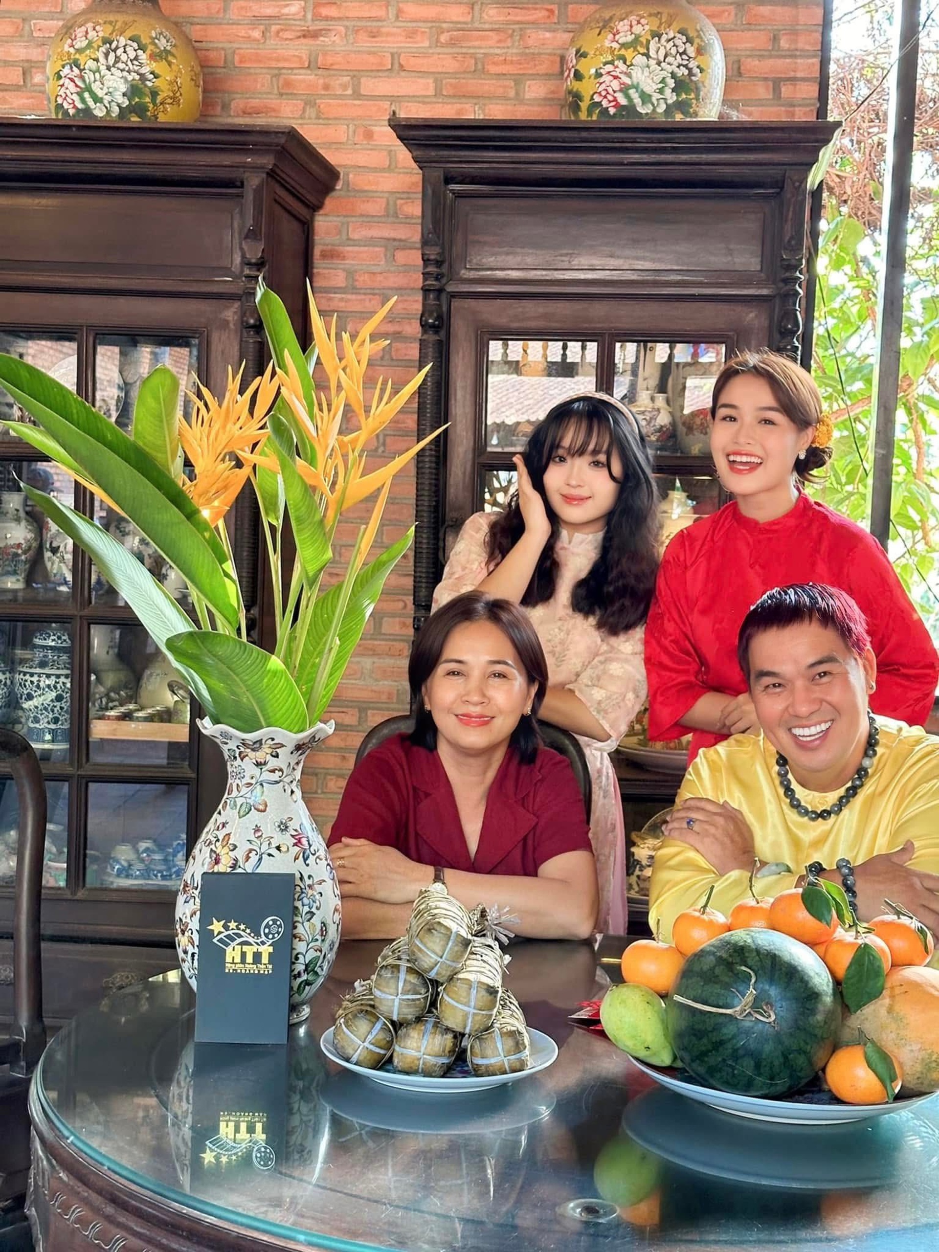 Biệt phủ 10.000m2 của nghệ sĩ Hoàng Mập, vợ con phản đối vì xây rồi ai ở? - 10