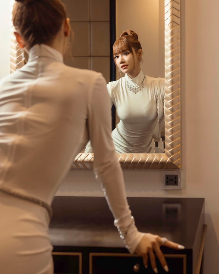 Nhã Phương và 3 lần về dáng thần tốc sau sinh đáng ngưỡng mộ