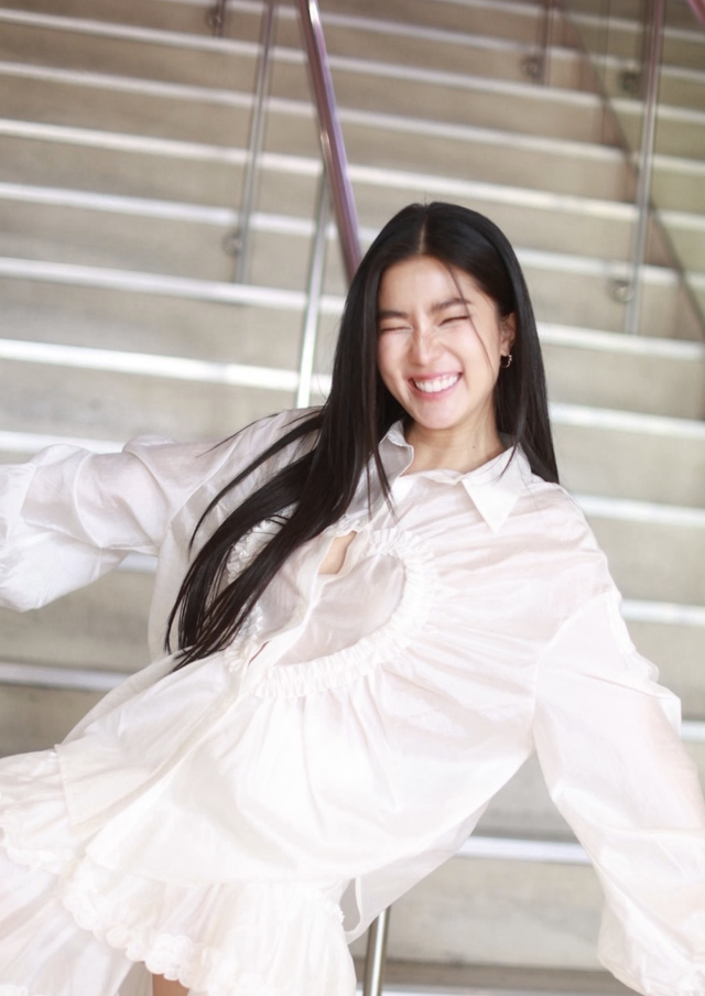 Áo sơ mi trắng, vẻ đẹp tối giản làm nên sức hút dài lâu- Ảnh 8.