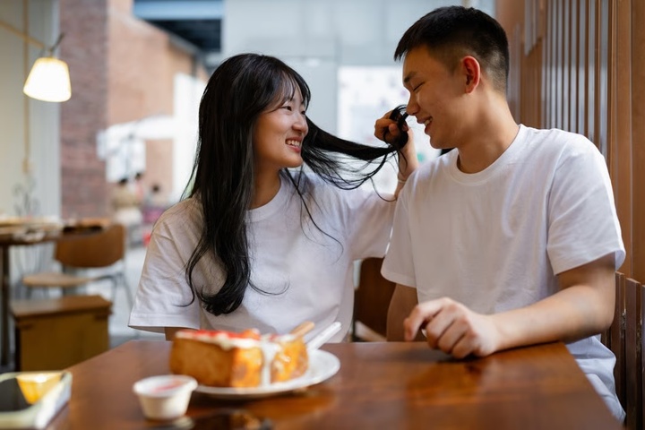 Trend giới thiệu người yêu cũ tìm người mới như giới thiệu nhân sự đi làm- Ảnh 3.