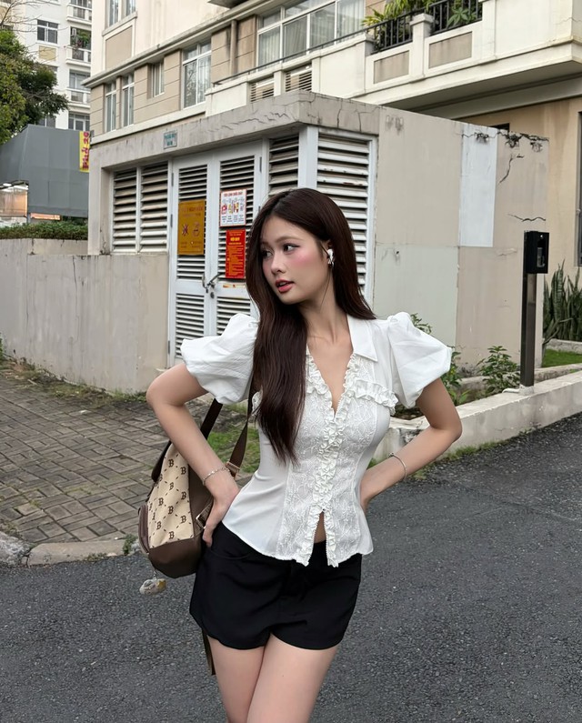 Chút điệu đà ngày xuân với áo tay phồng - Ảnh 3.