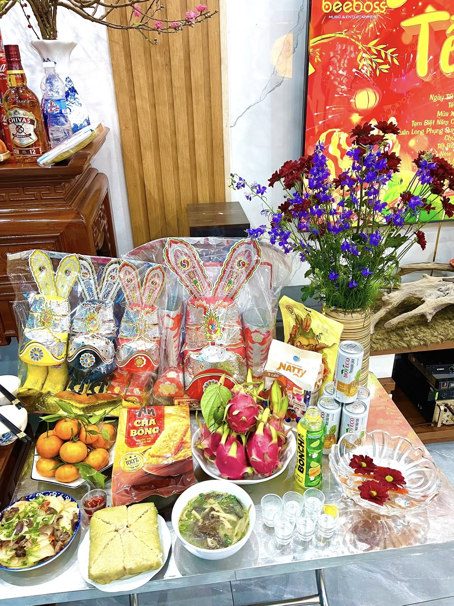 Đại hội khoe mâm cúng ông Công ông Táo tràn ngập MXH, loạt món đặc sản được đưa 